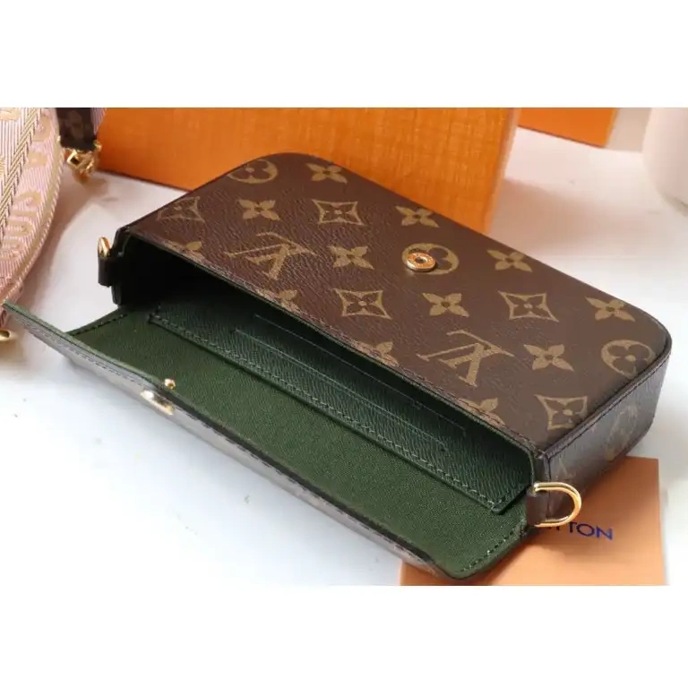 Fashionrepsfam ru 2102SH0013 Bags LV 0812